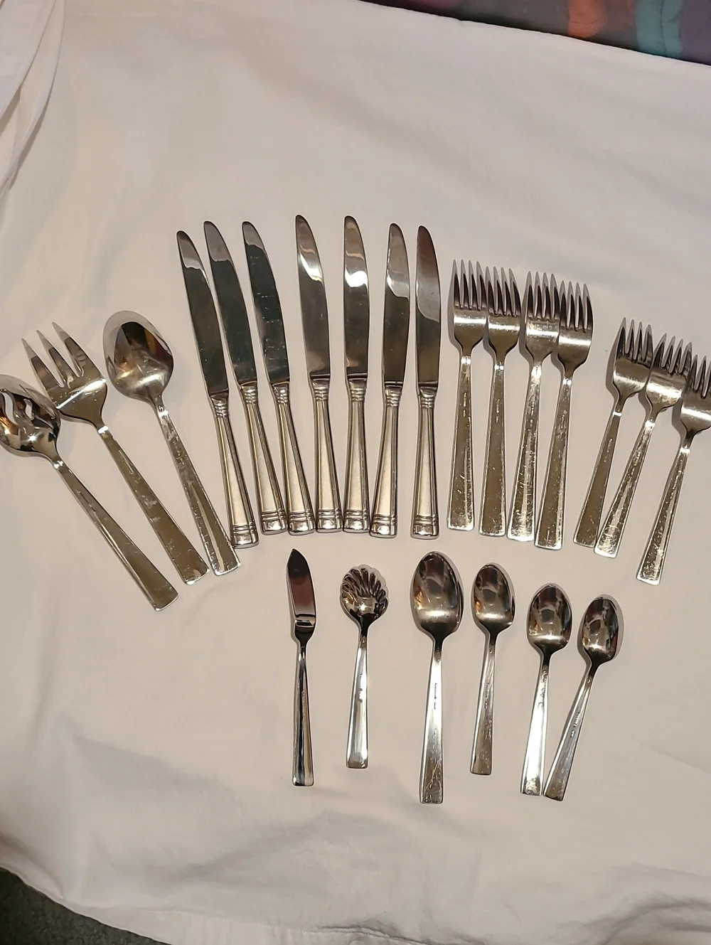 Oneida Amsterdam 18/10 Flatware Silverware Fork Knife Spoon Frosted Accent